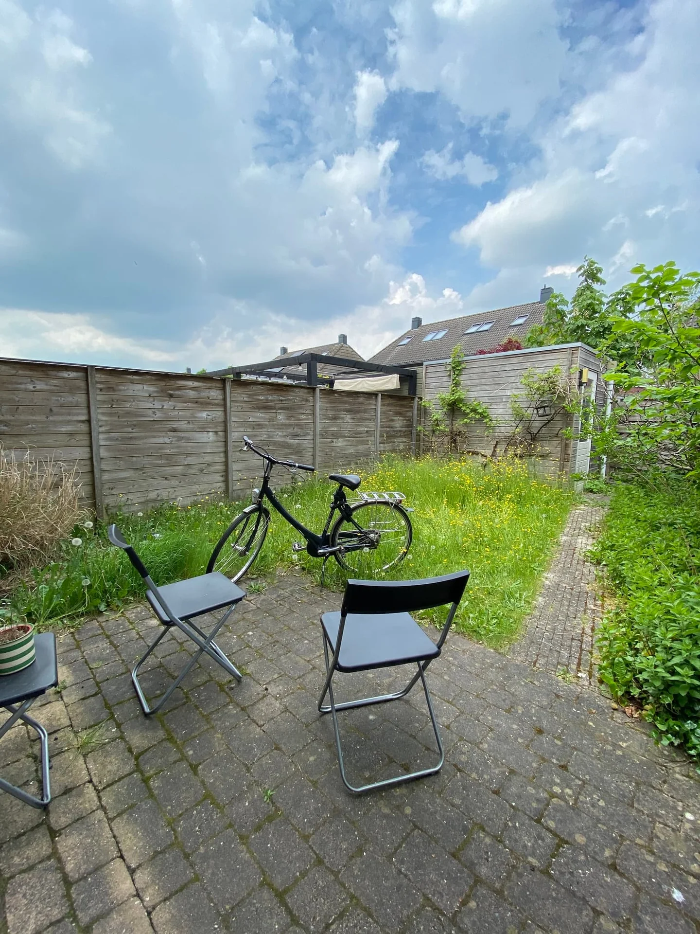 Foto van de Kamer gelegen aan de Leisteenstraat in Groningen