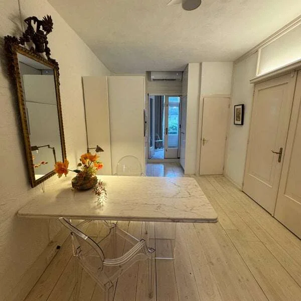 Foto van de Appartement gelegen aan de Pieter Cornelisz. Hooftstraat in Amsterdam