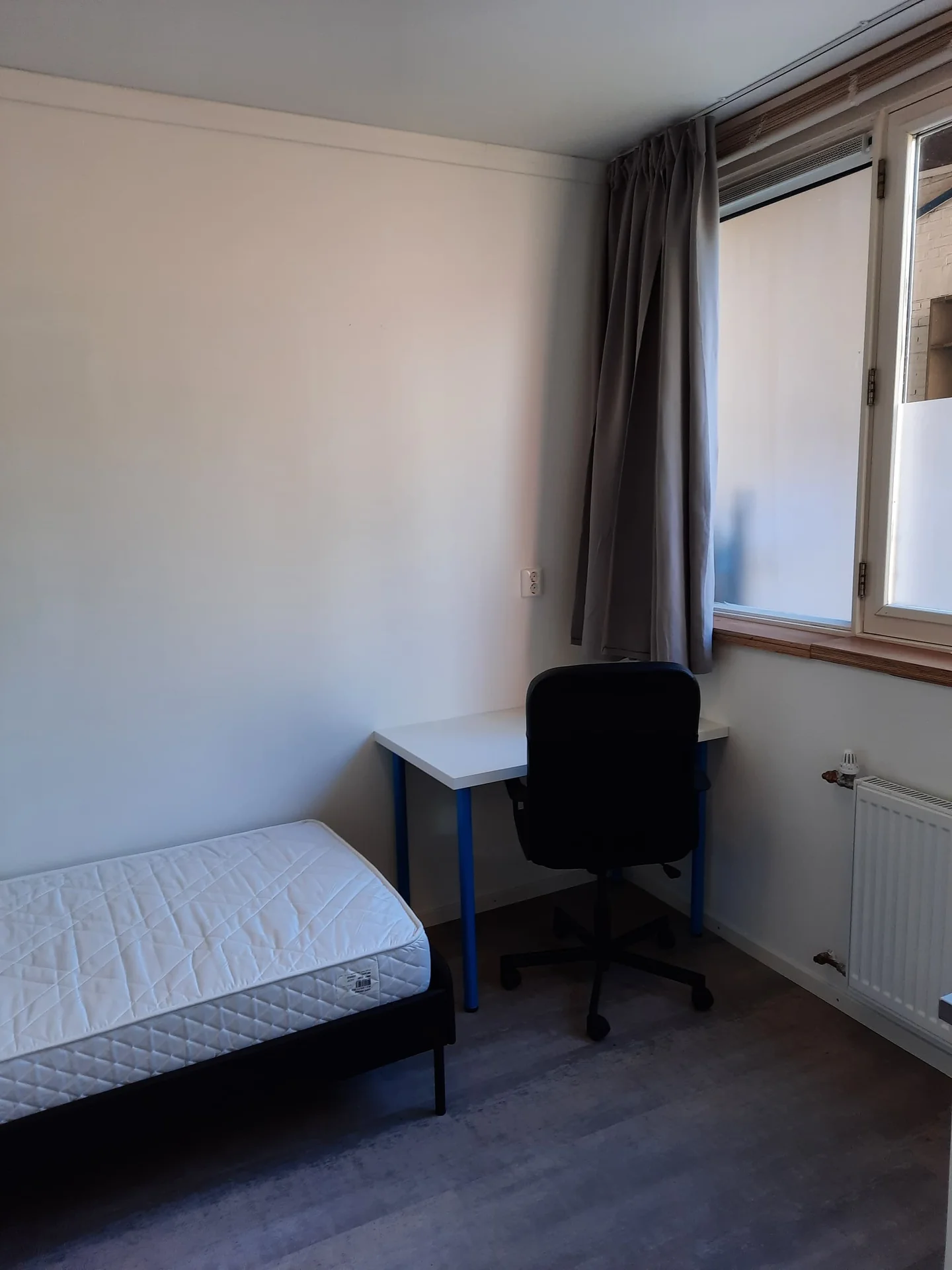 Foto van de Kamer gelegen aan de Korenbloemstraat in Duivendrecht