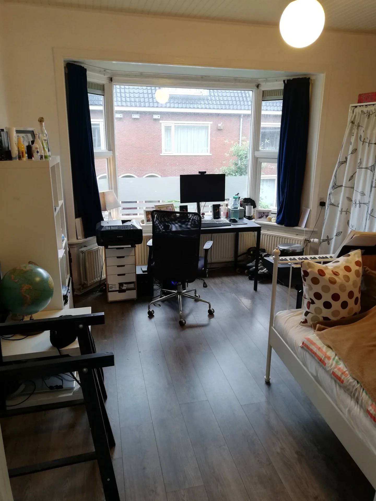 Foto van de Kamer gelegen aan de Van der Waalsstraat in Groningen