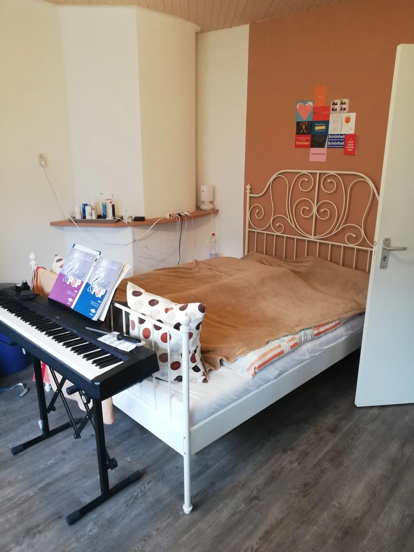 Foto van de Kamer gelegen aan de Van der Waalsstraat in Groningen