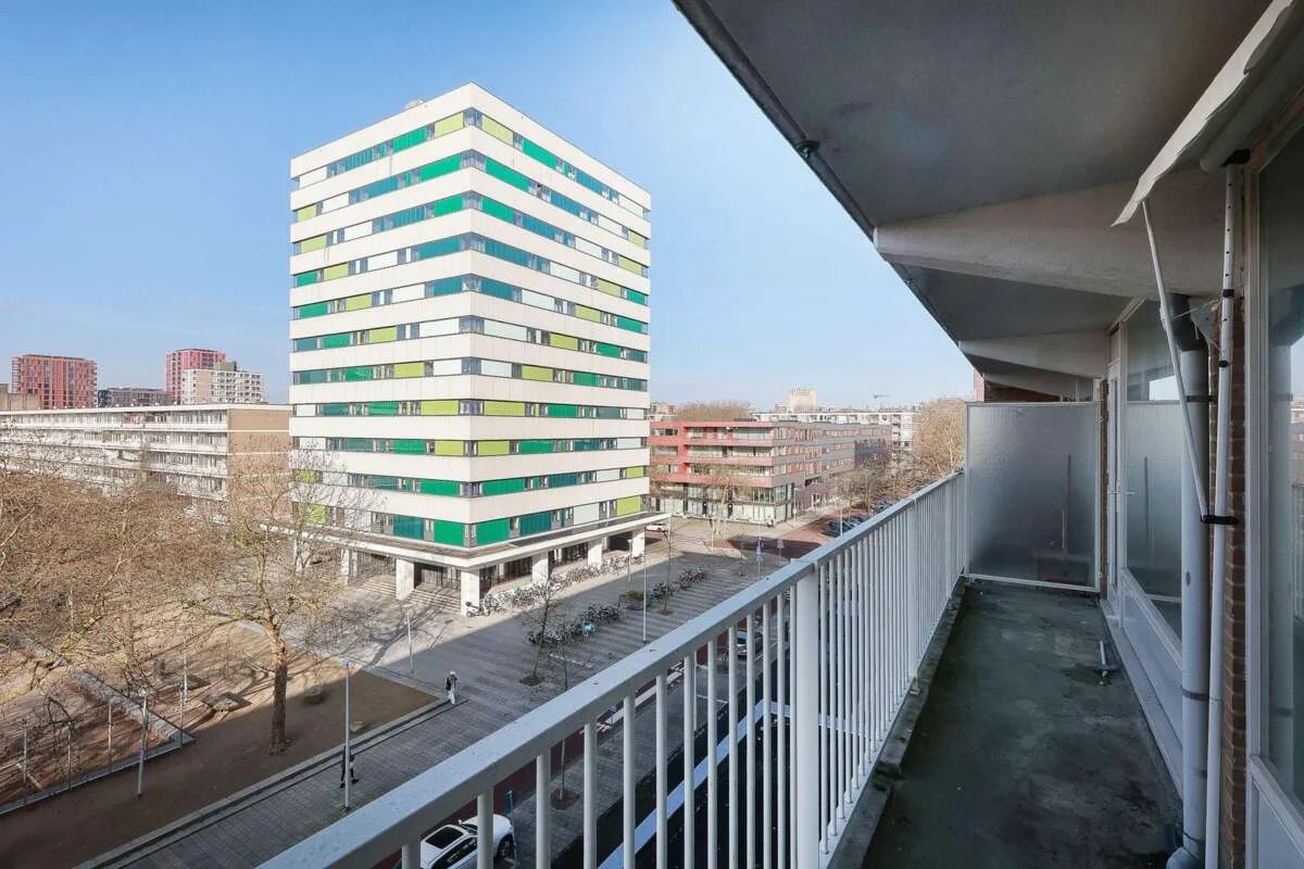 Foto van de Appartement gelegen aan de Delflandplein in Amsterdam