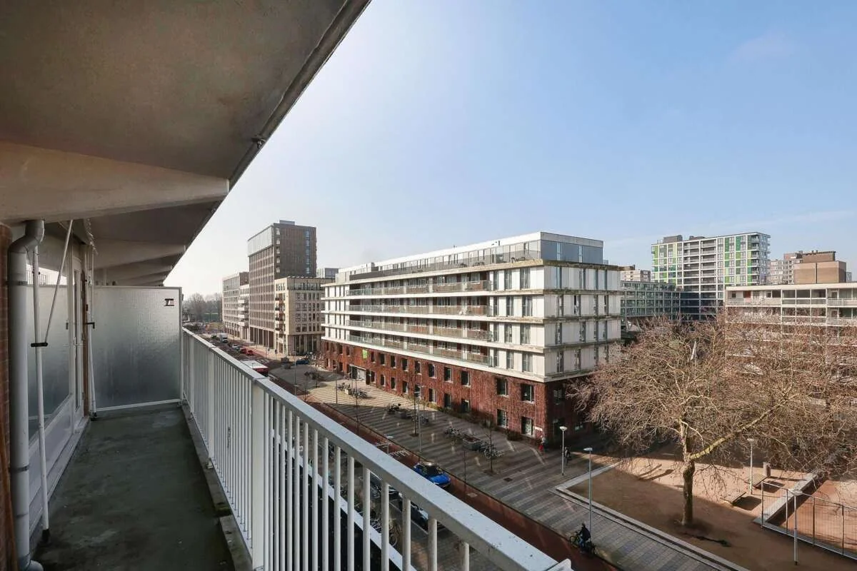 Foto van de Appartement gelegen aan de Delflandplein in Amsterdam