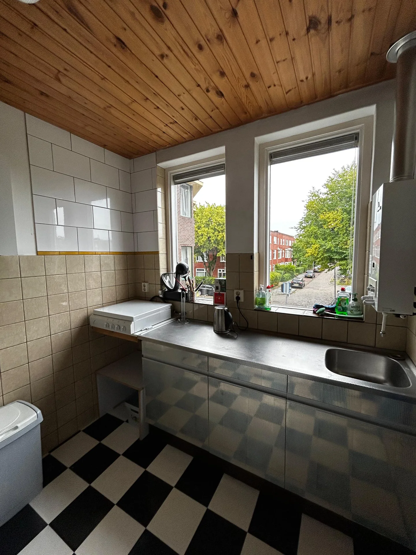 geblurde versie van de foto als achtergrond