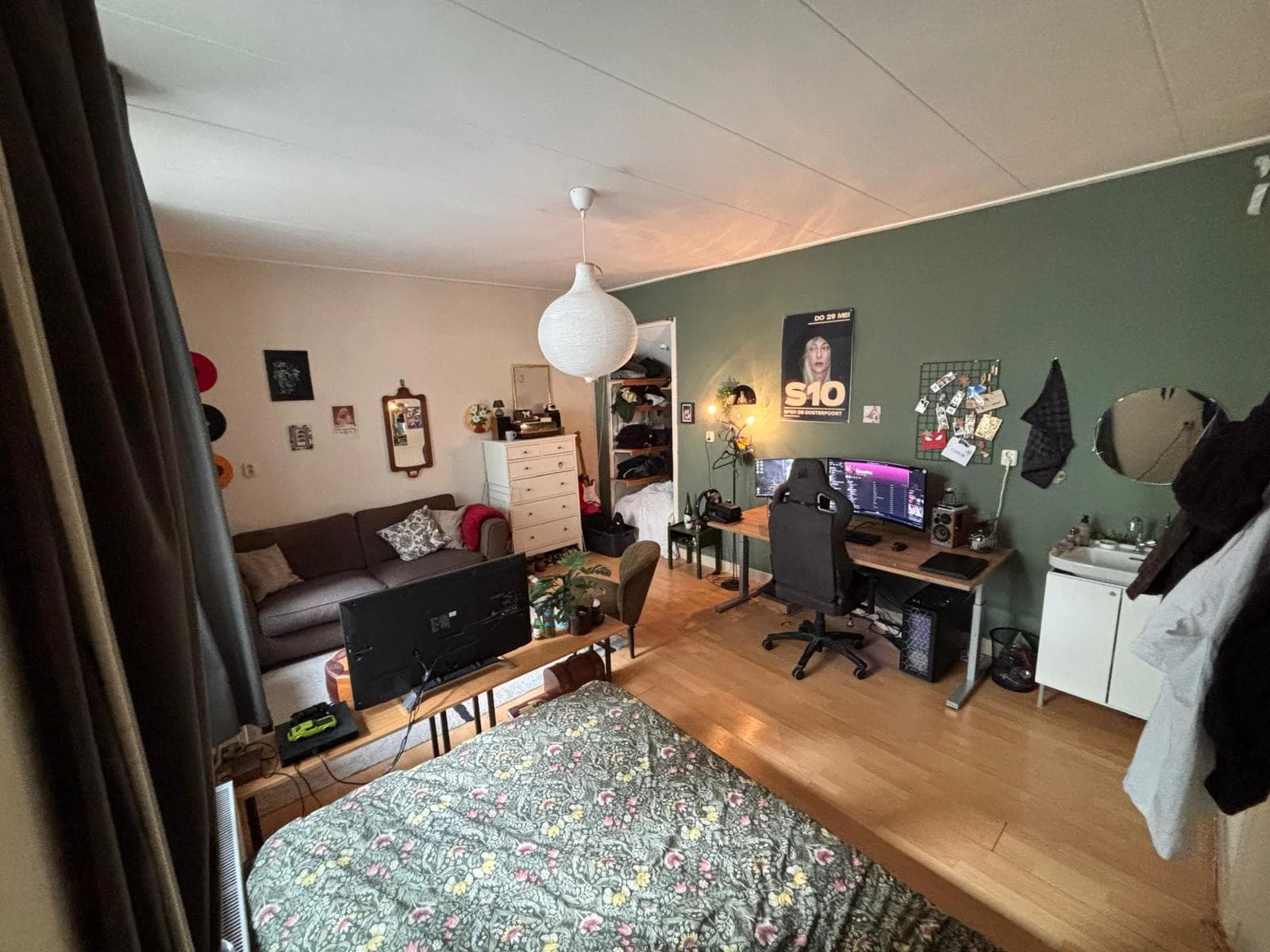 geblurde versie van de foto als achtergrond