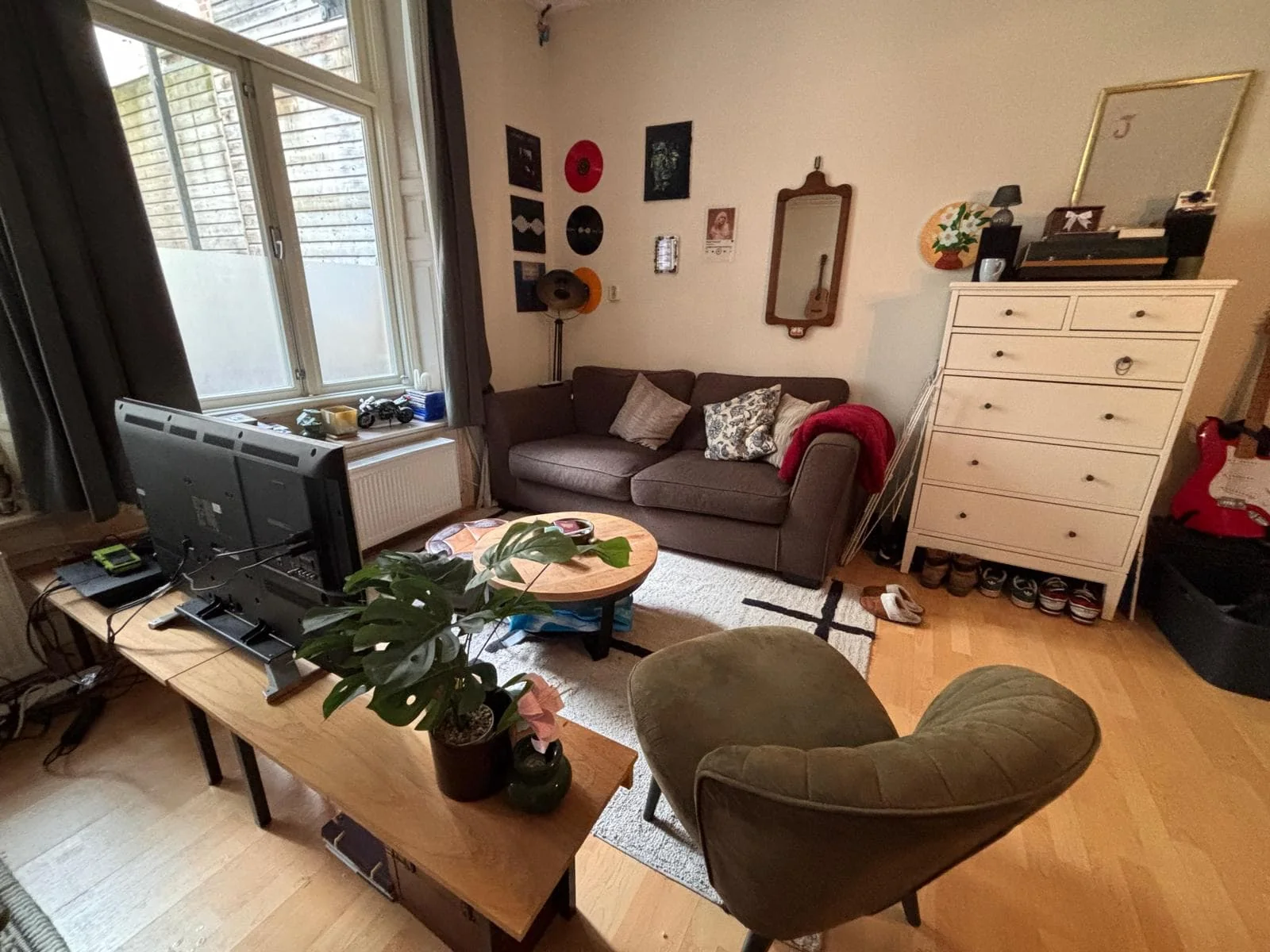 geblurde versie van de foto als achtergrond