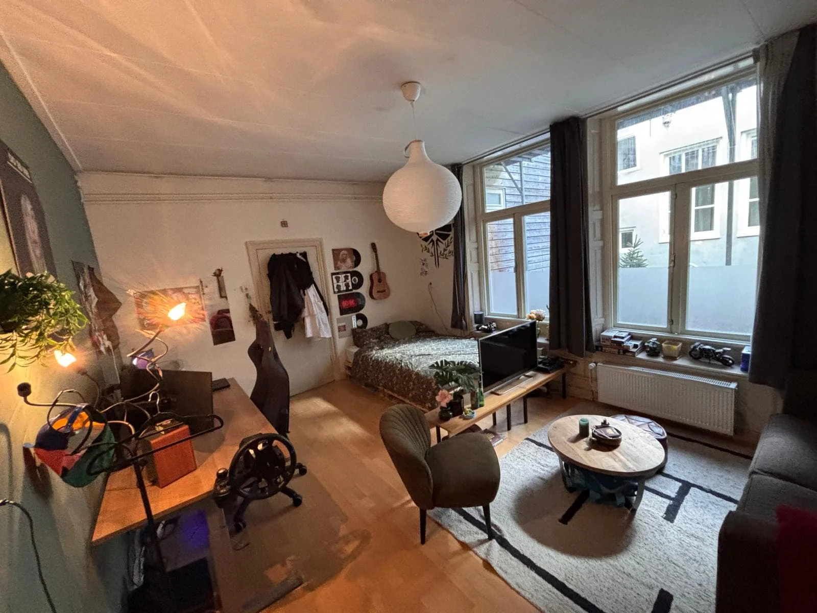 geblurde versie van de foto als achtergrond