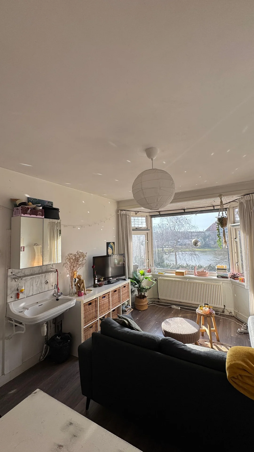 geblurde versie van de foto als achtergrond