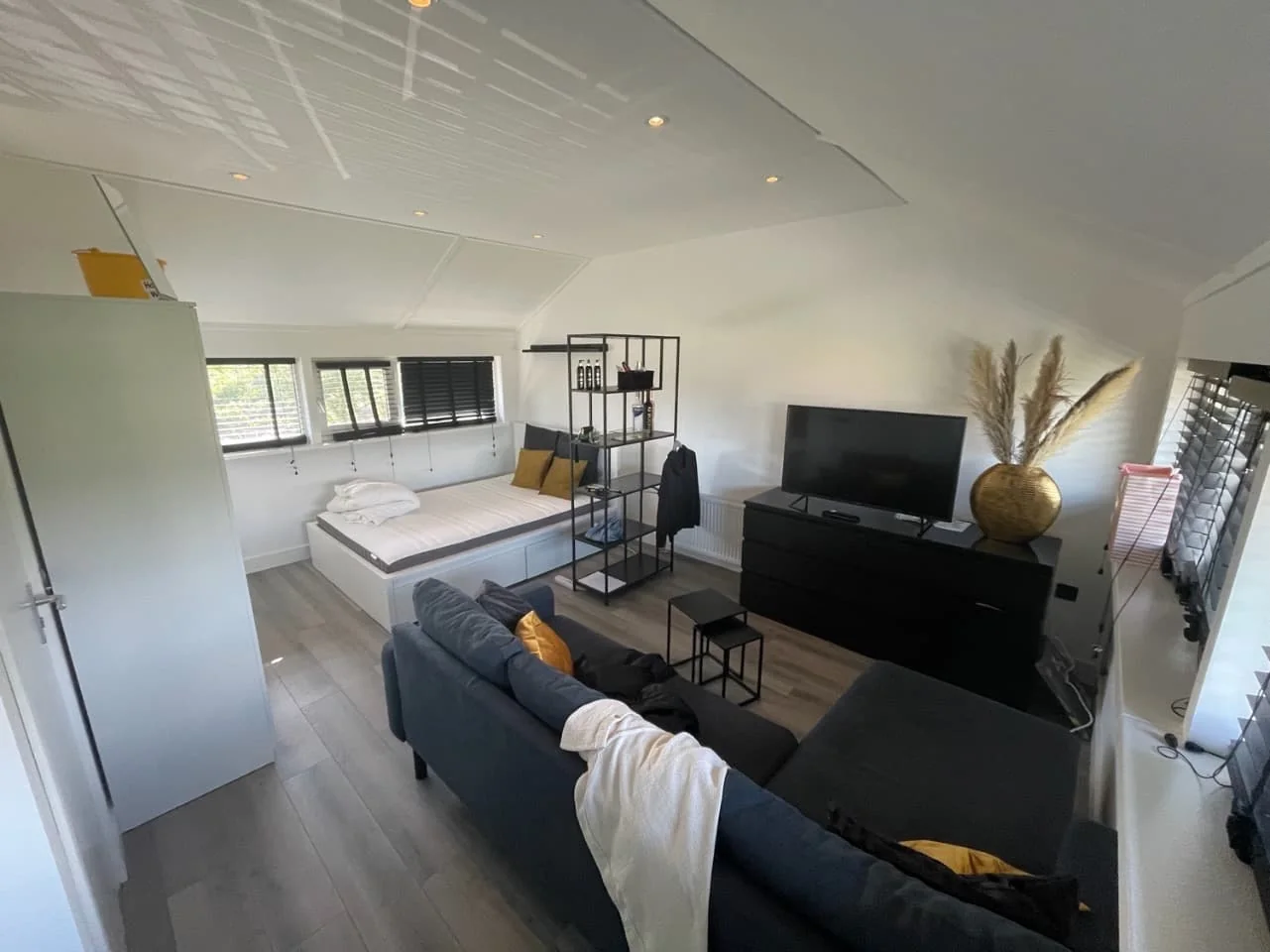 geblurde versie van de foto als achtergrond