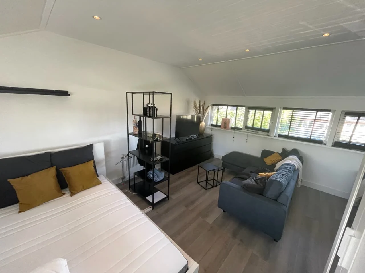 geblurde versie van de foto als achtergrond