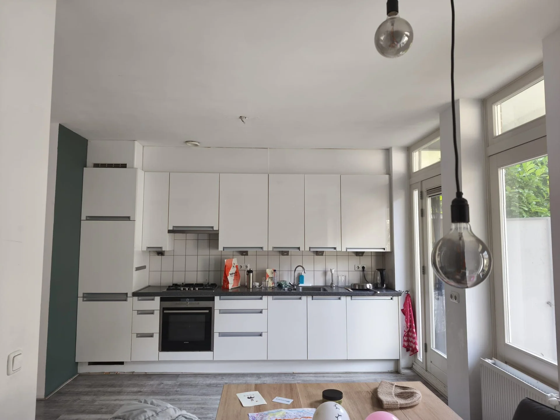 geblurde versie van de foto als achtergrond