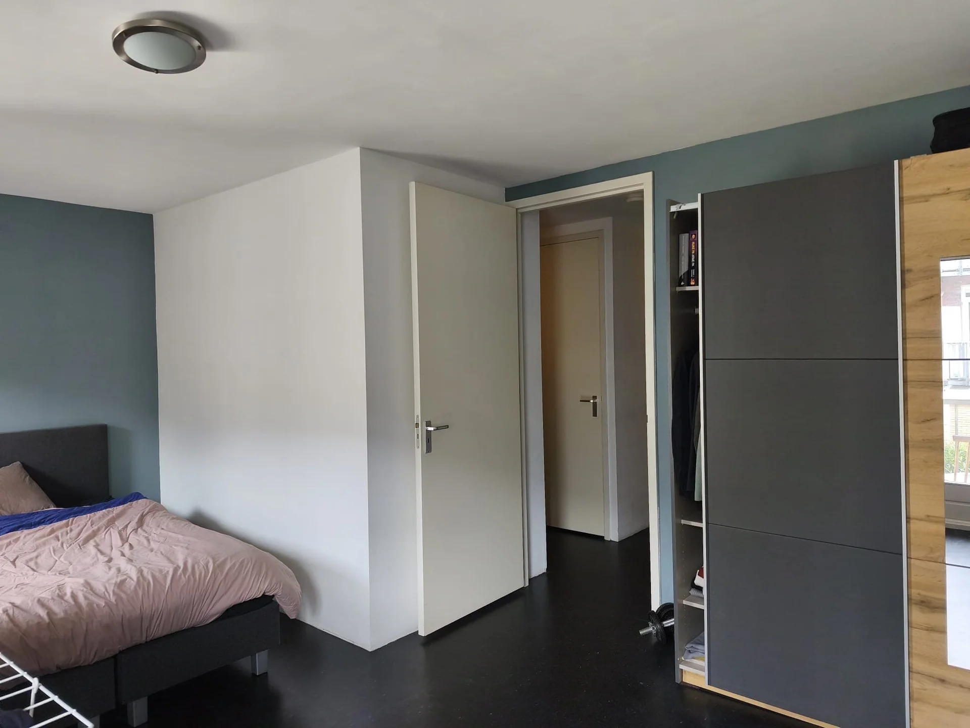 geblurde versie van de foto als achtergrond