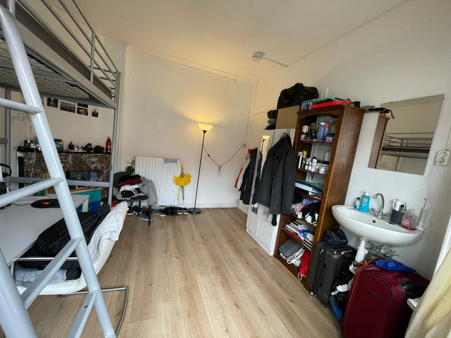 geblurde versie van de foto als achtergrond