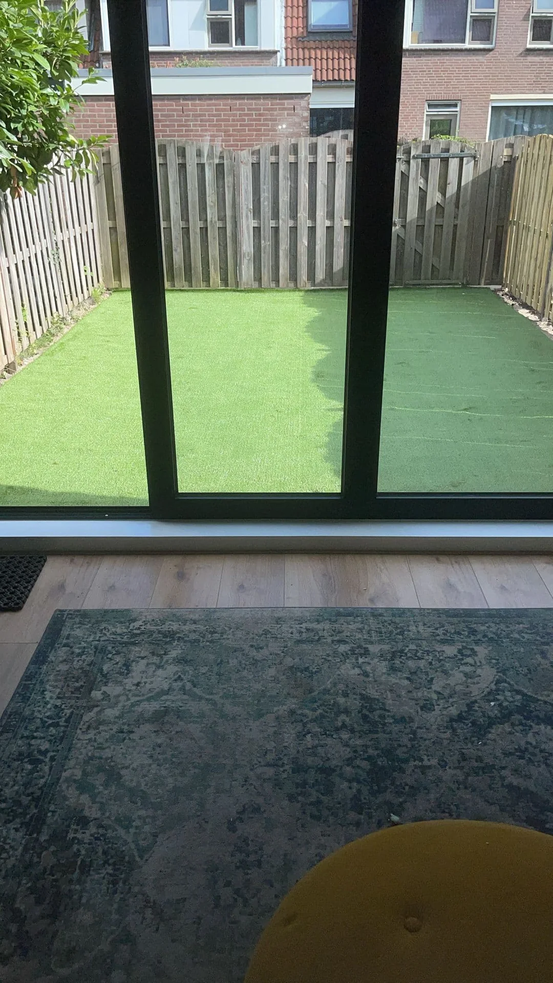 geblurde versie van de foto als achtergrond