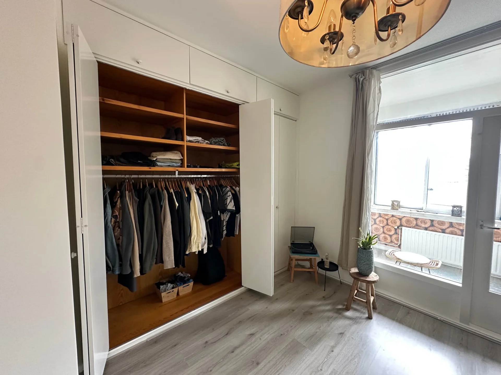 geblurde versie van de foto als achtergrond