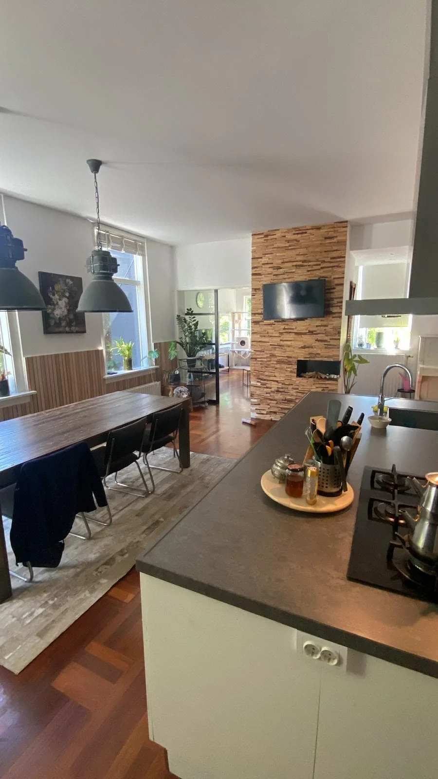 geblurde versie van de foto als achtergrond