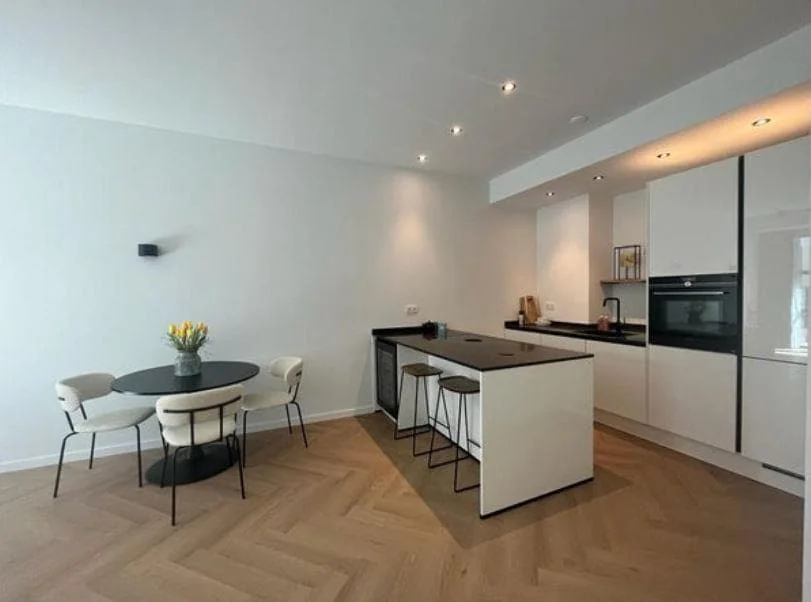 Foto van de Appartement gelegen aan de Burgemeester Rijnderslaan in Amstelveen