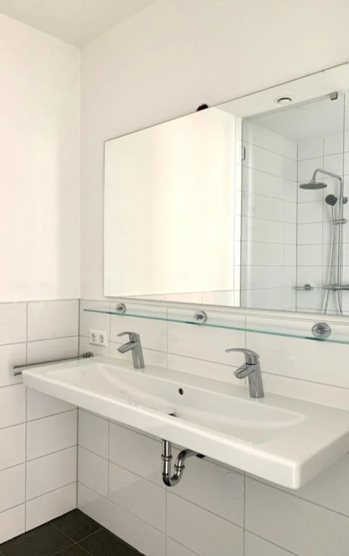 geblurde versie van de foto als achtergrond