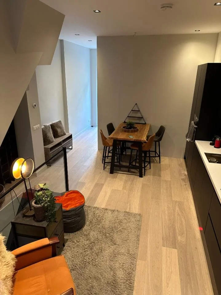 geblurde versie van de foto als achtergrond