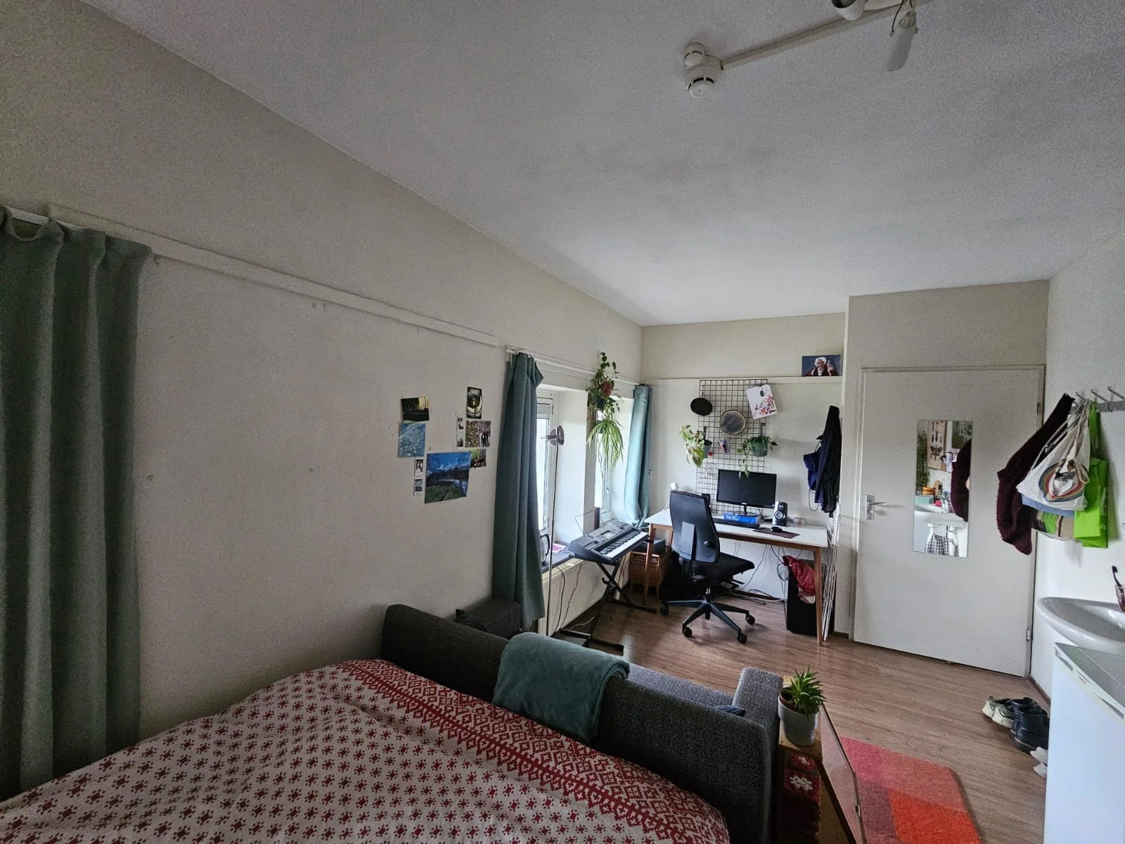 Foto van de Kamer gelegen aan de Deken van Somerenstraat in Eindhoven