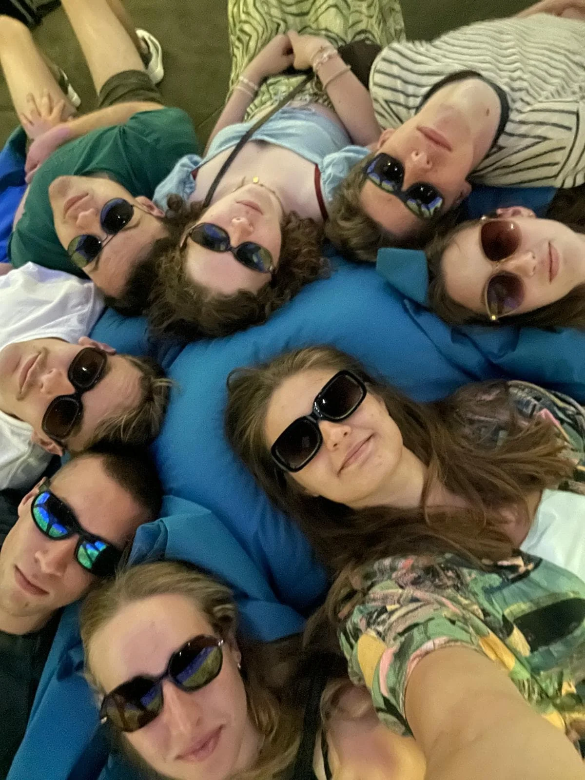 geblurde versie van de foto als achtergrond