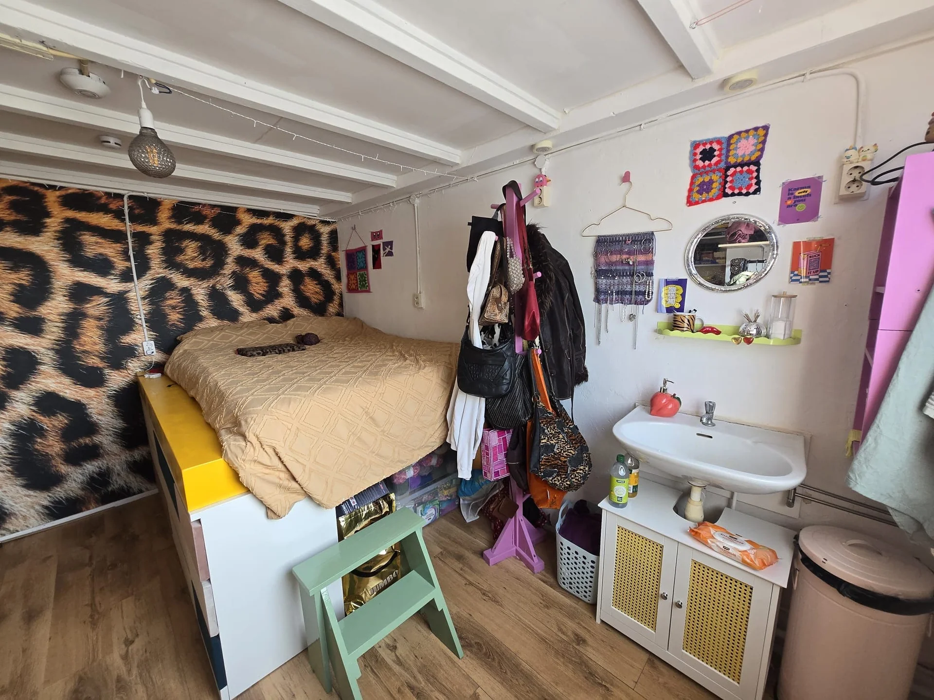 geblurde versie van de foto als achtergrond