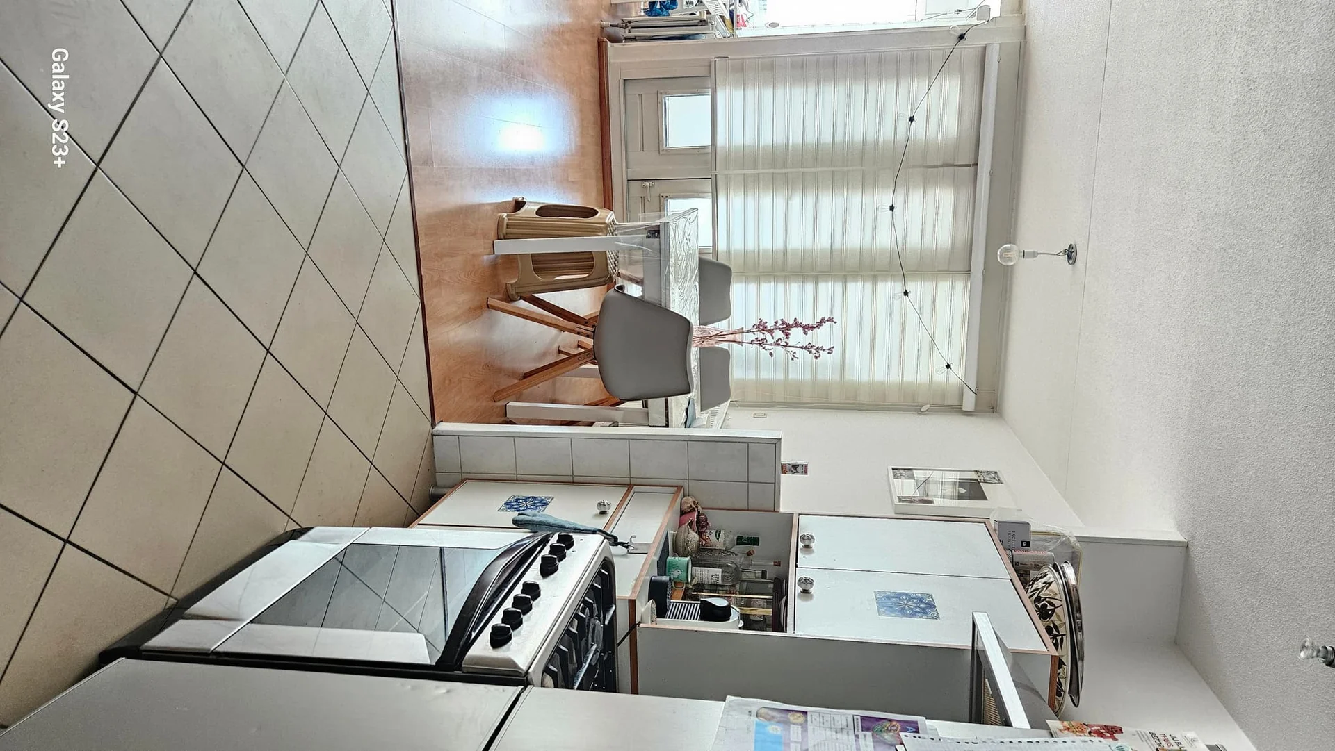 geblurde versie van de foto als achtergrond