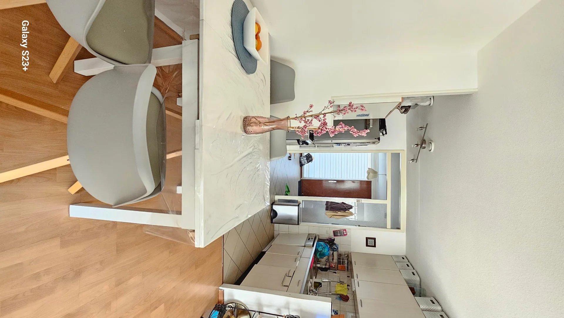 geblurde versie van de foto als achtergrond