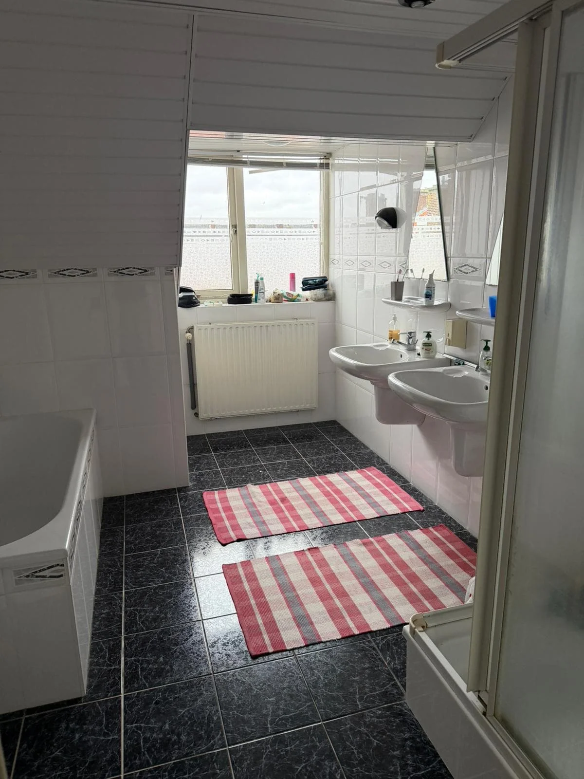 Foto van de Kamer gelegen aan de Scheppingstraat in Den Haag