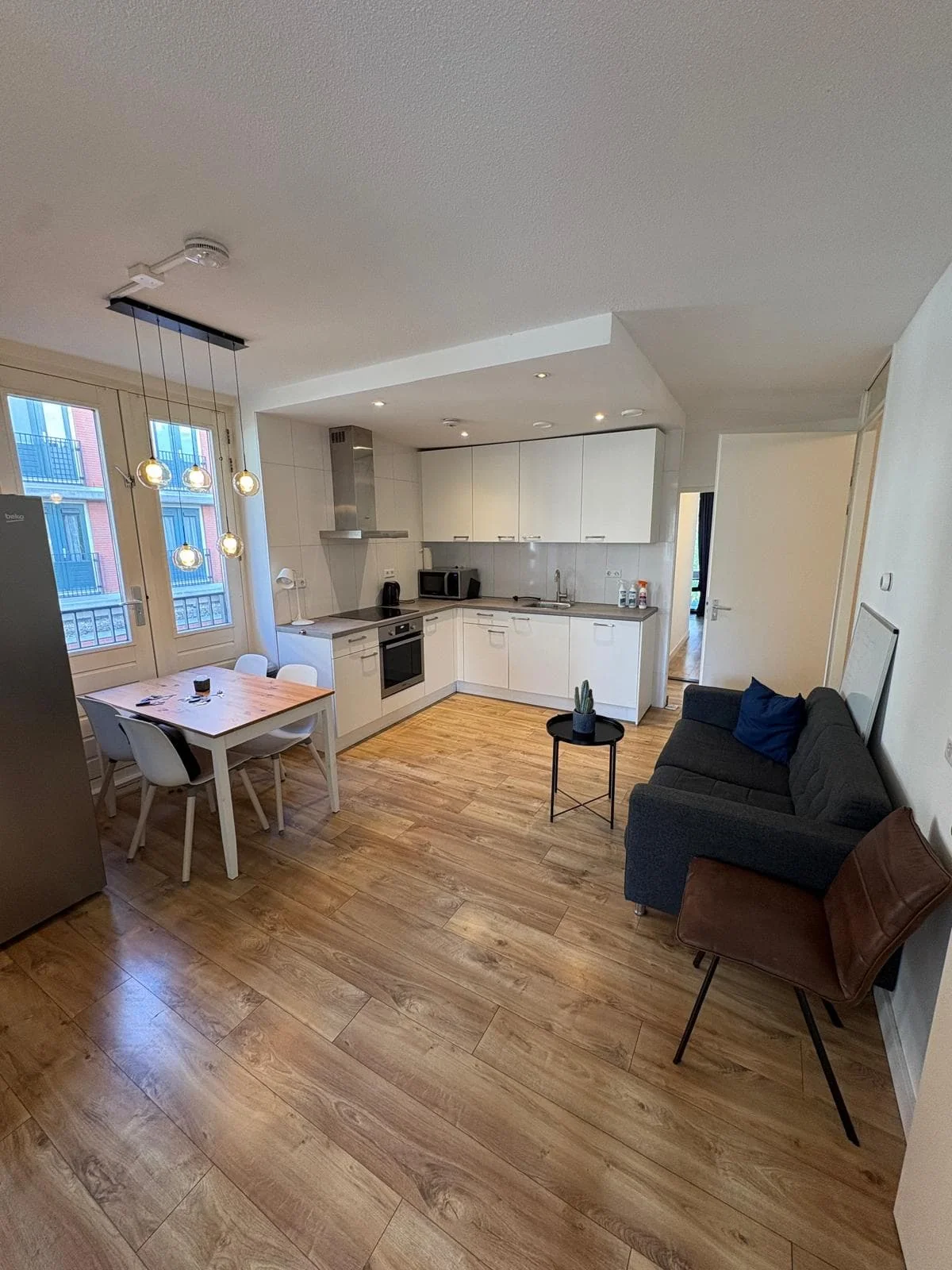 geblurde versie van de foto als achtergrond