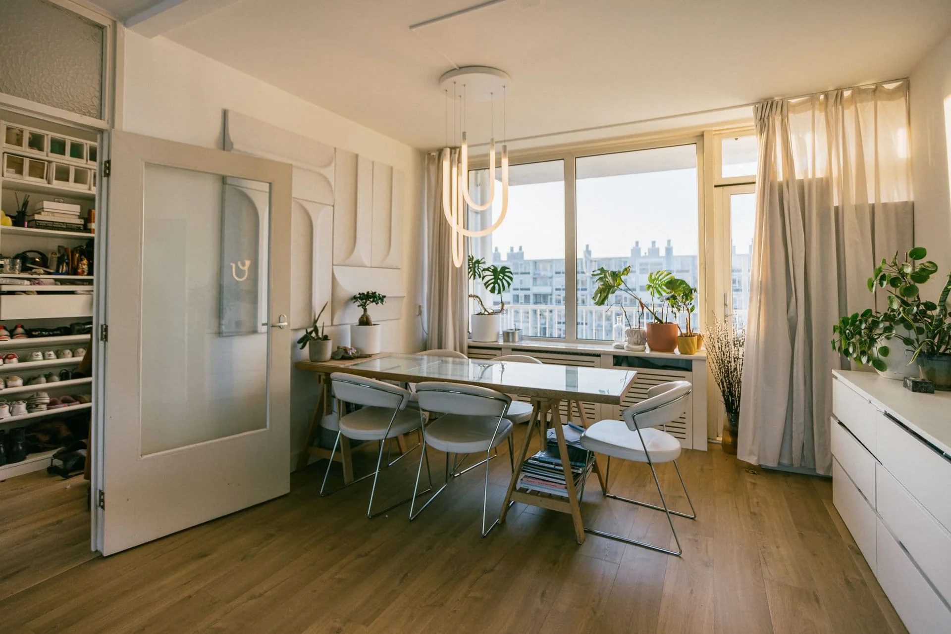 geblurde versie van de foto als achtergrond