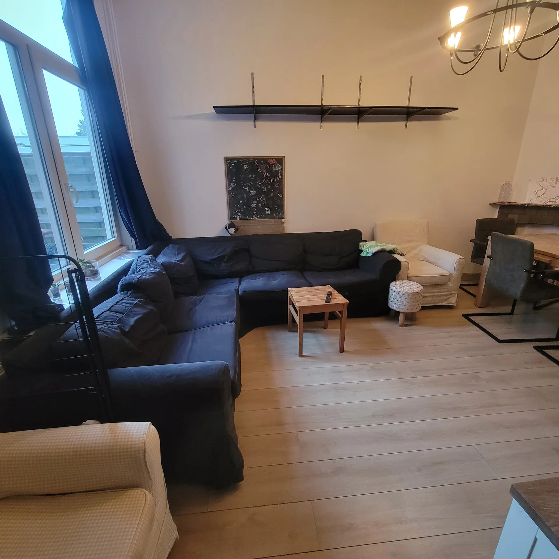 geblurde versie van de foto als achtergrond