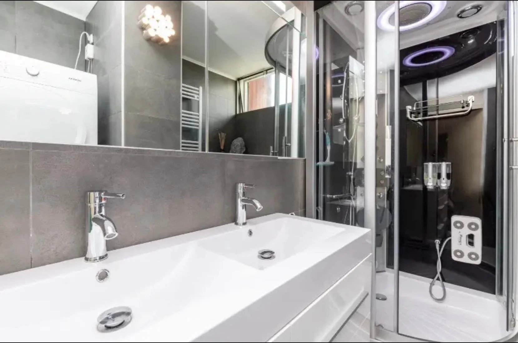 Foto van de Kamer gelegen aan de Jan van Goyenstraat in Almere