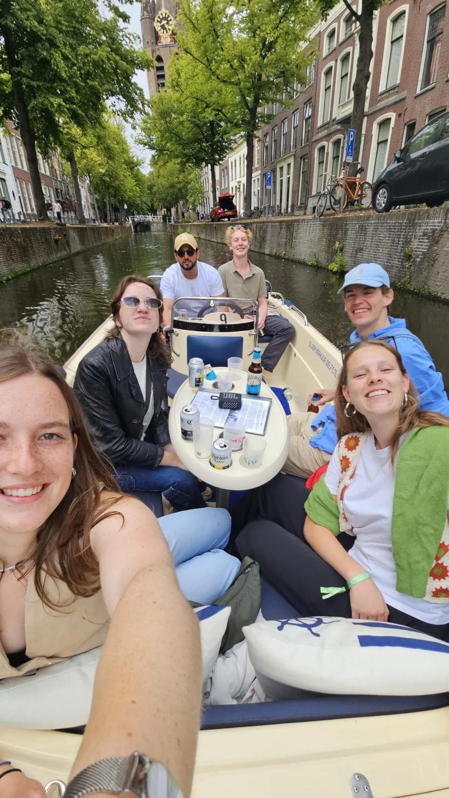 Foto van de Kamer gelegen aan de E. du Perronlaan in Delft