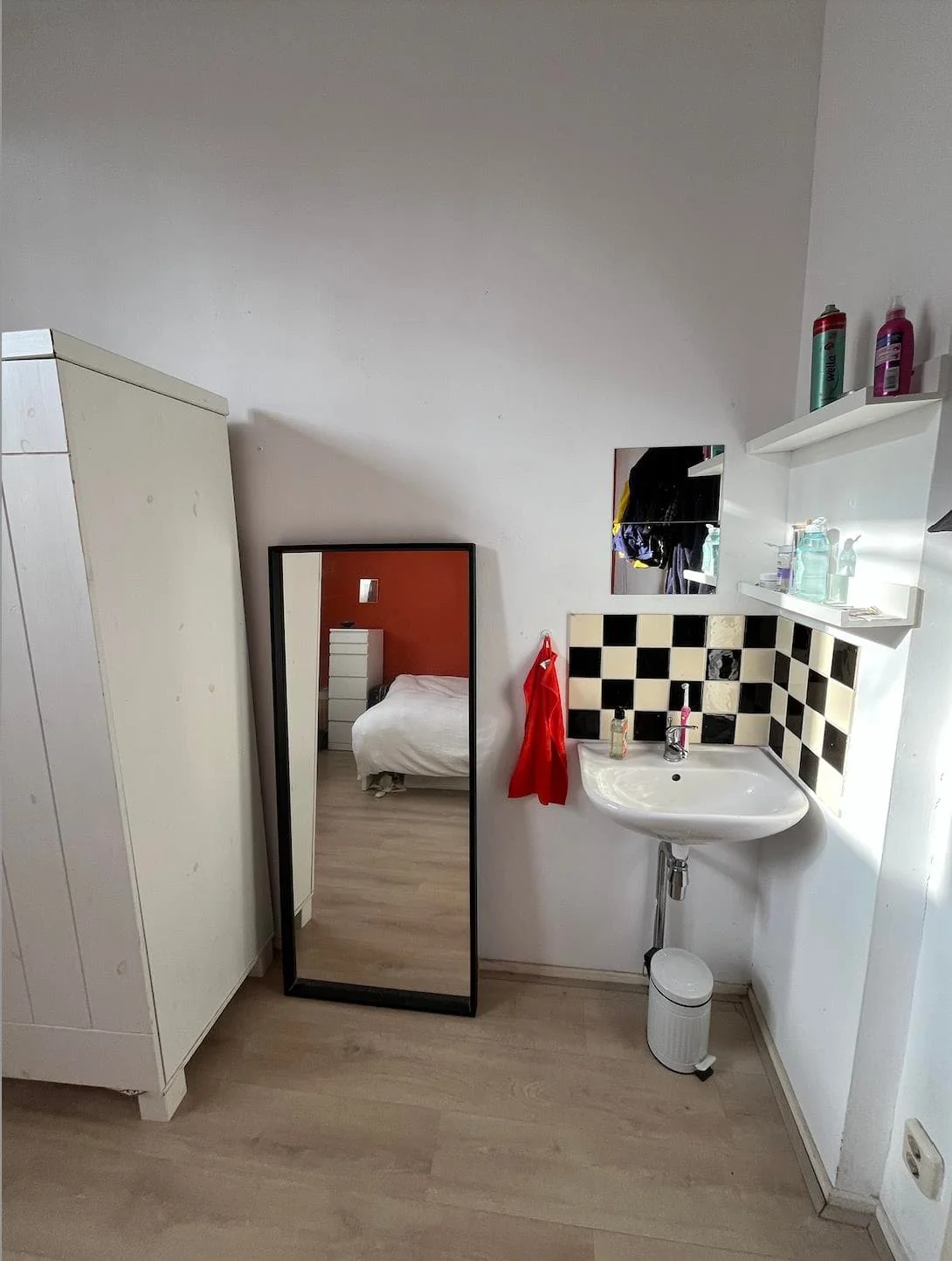 geblurde versie van de foto als achtergrond