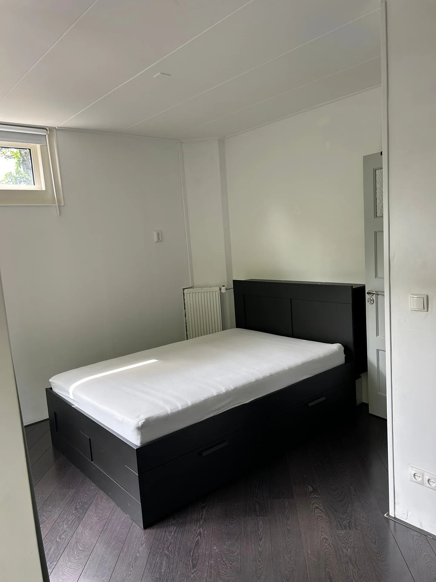 Foto van de Kamer gelegen aan de Lange Nieuwstraat in Schiedam