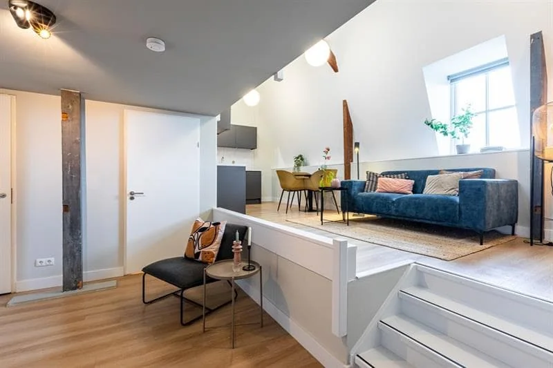 geblurde versie van de foto als achtergrond