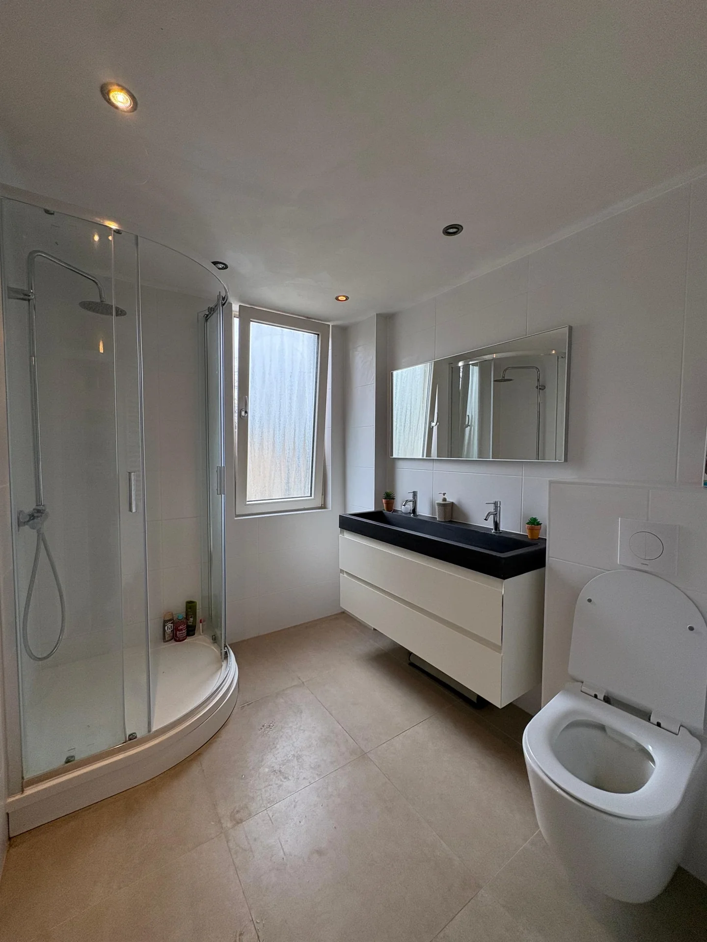 Foto van de Kamer gelegen aan de Juralaan in Tilburg