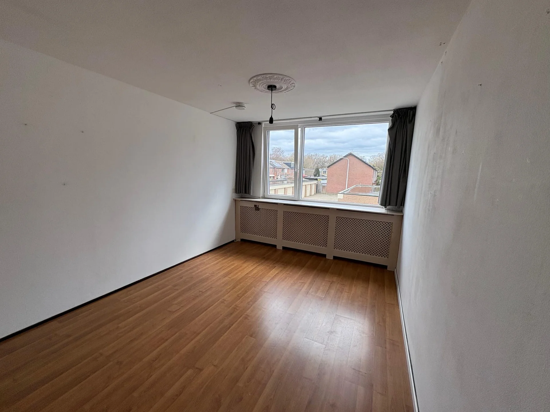 Foto van de Kamer gelegen aan de Juralaan in Tilburg