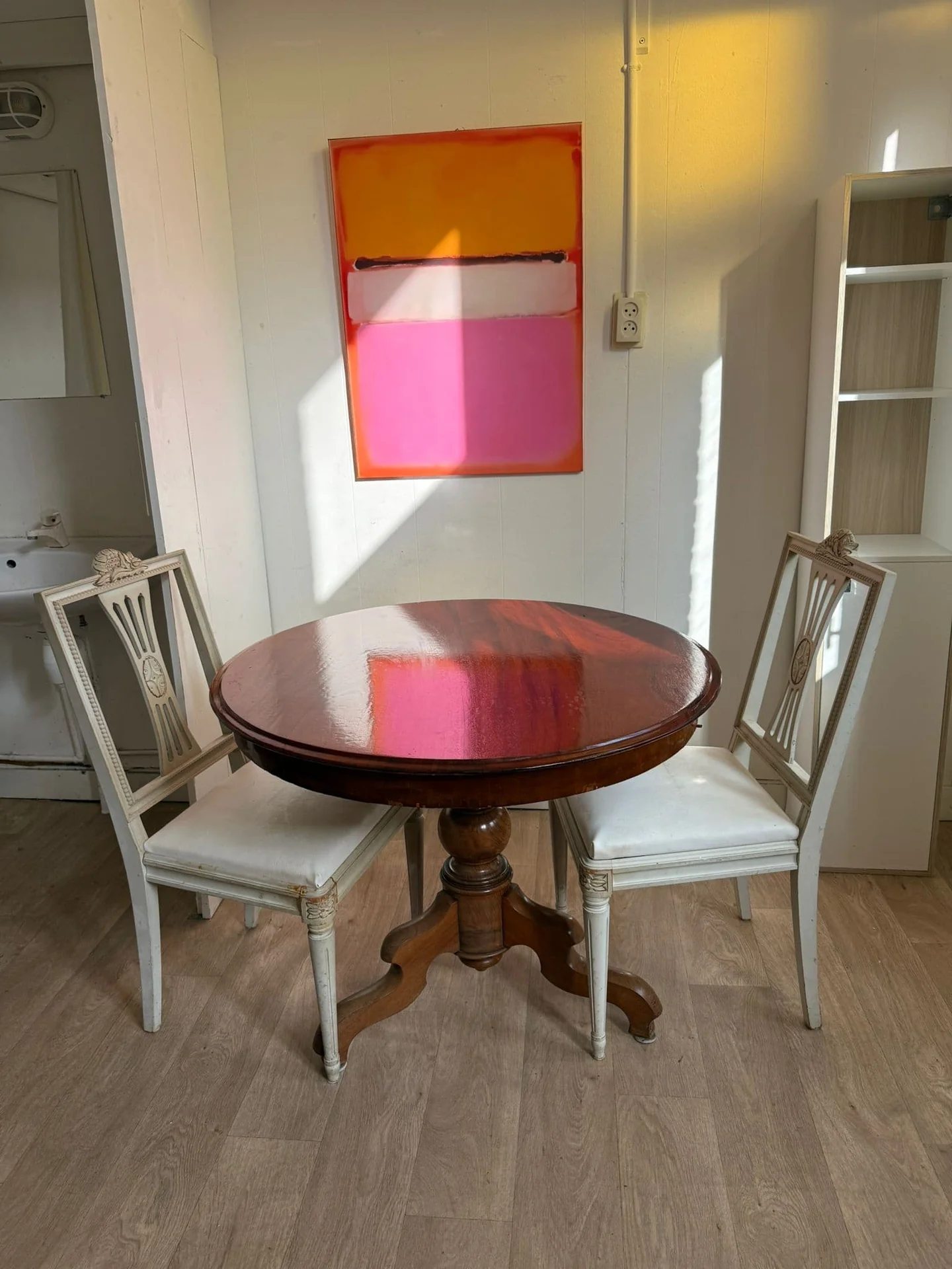 geblurde versie van de foto als achtergrond