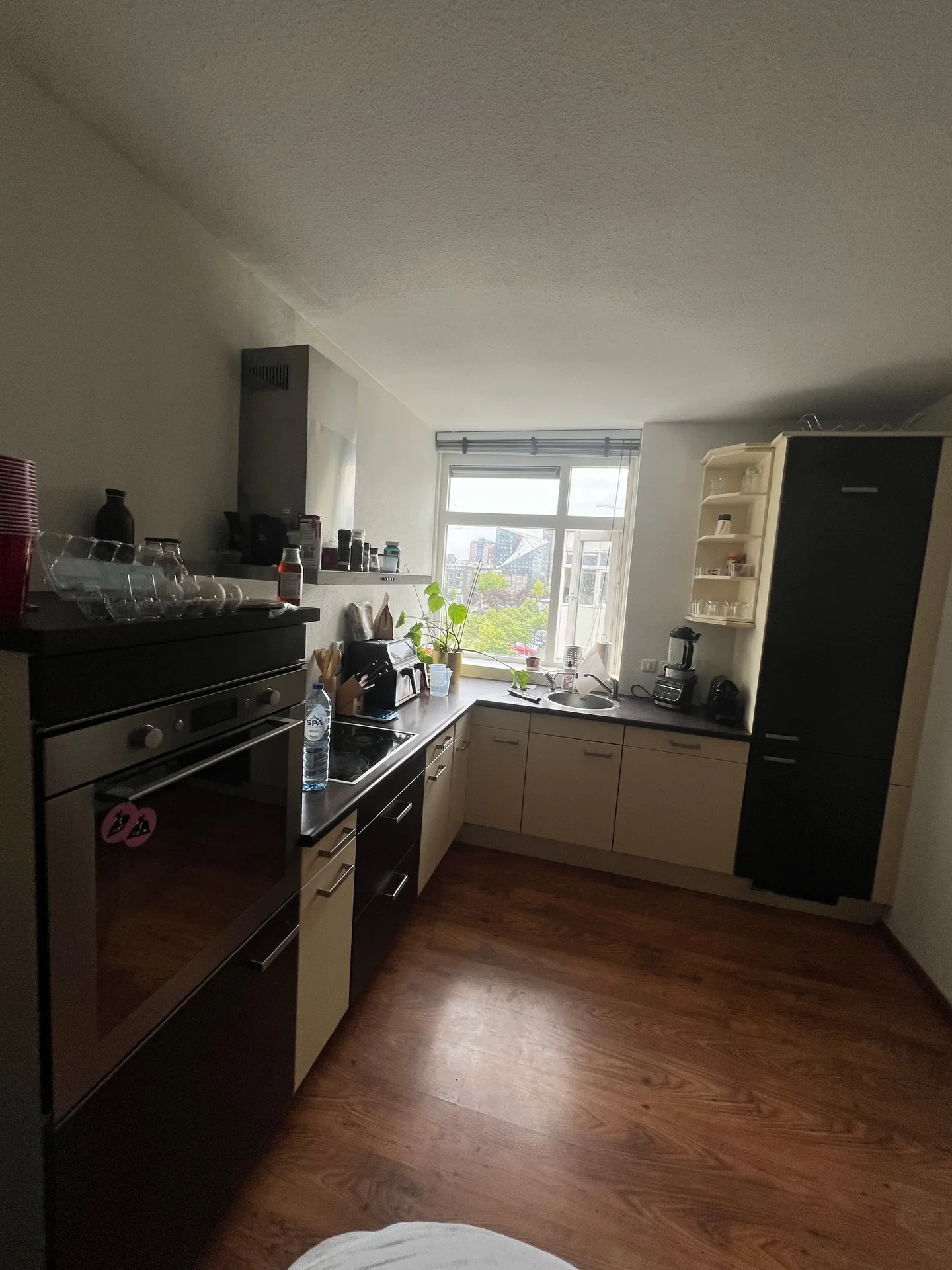 Foto van de Kamer gelegen aan de Sint-Jacobstraat in Rotterdam