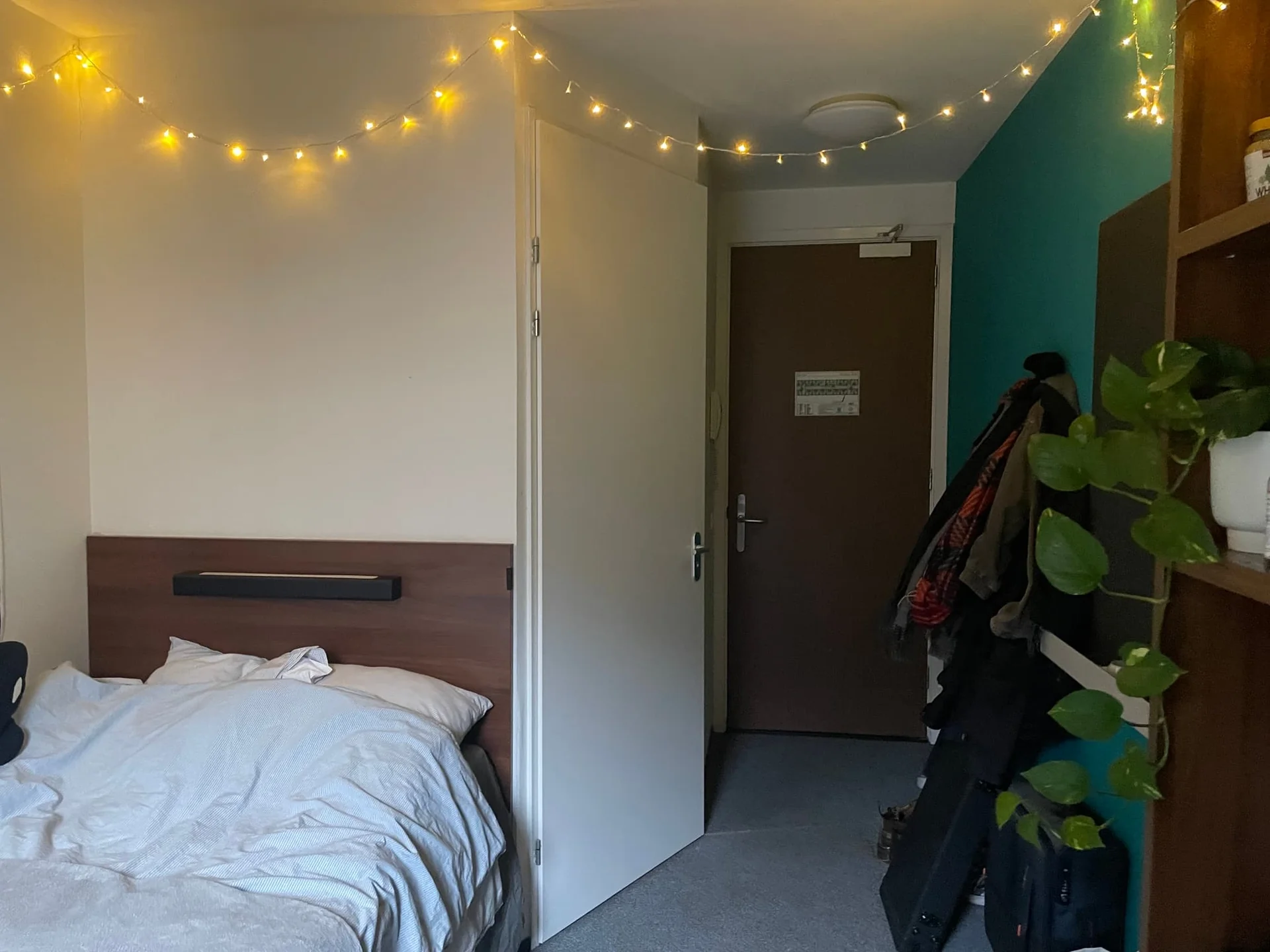 Foto van de Kamer gelegen aan de Van de Sande Bakhuijzenstraat in Amsterdam