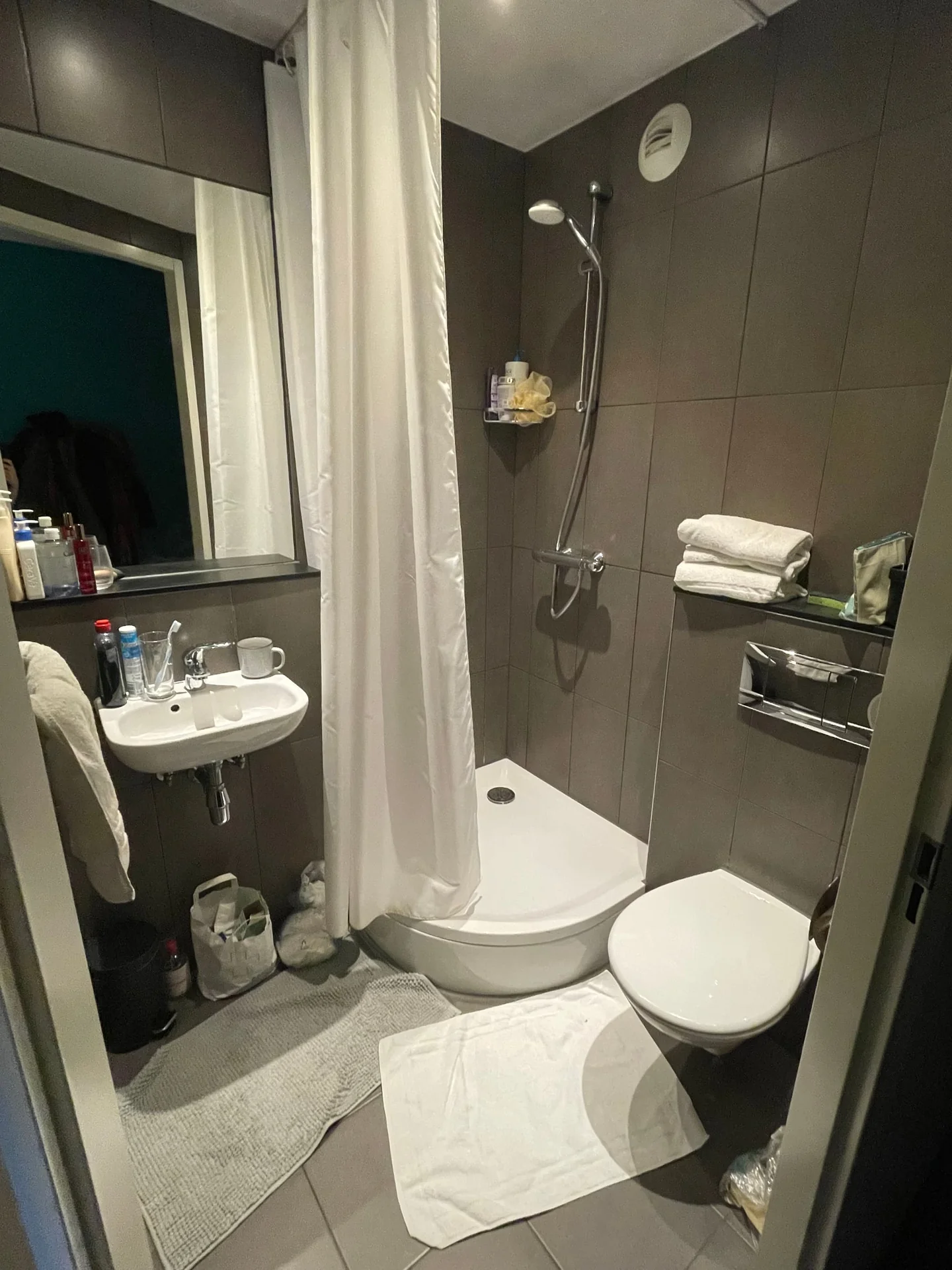 Foto van de Kamer gelegen aan de Van de Sande Bakhuijzenstraat in Amsterdam