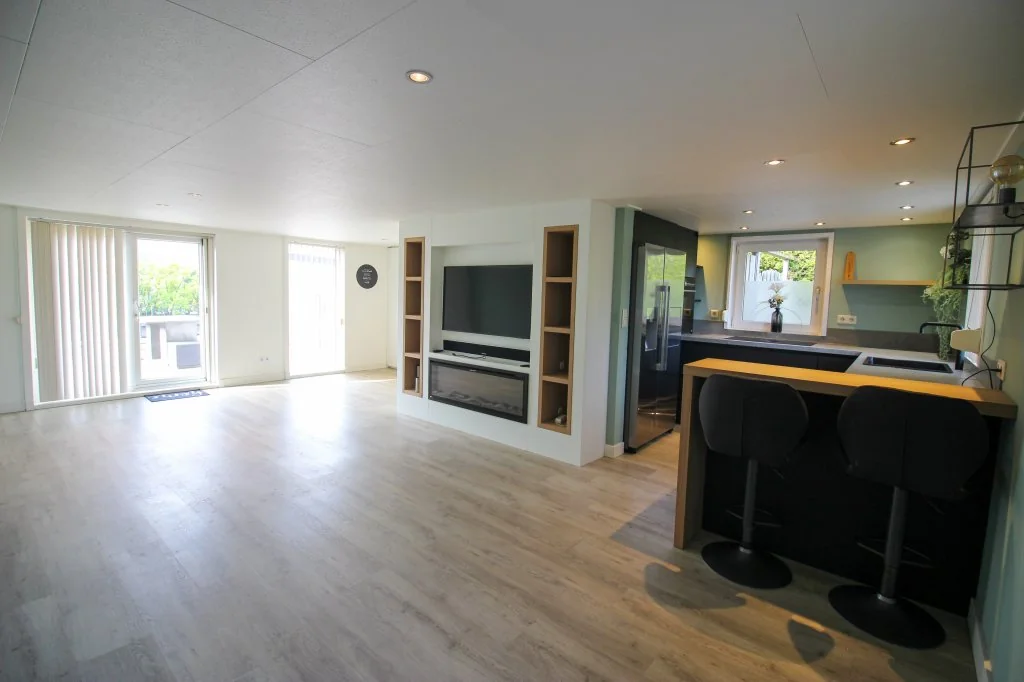 geblurde versie van de foto als achtergrond