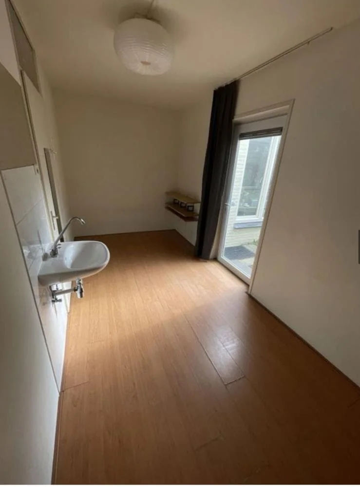 geblurde versie van de foto als achtergrond