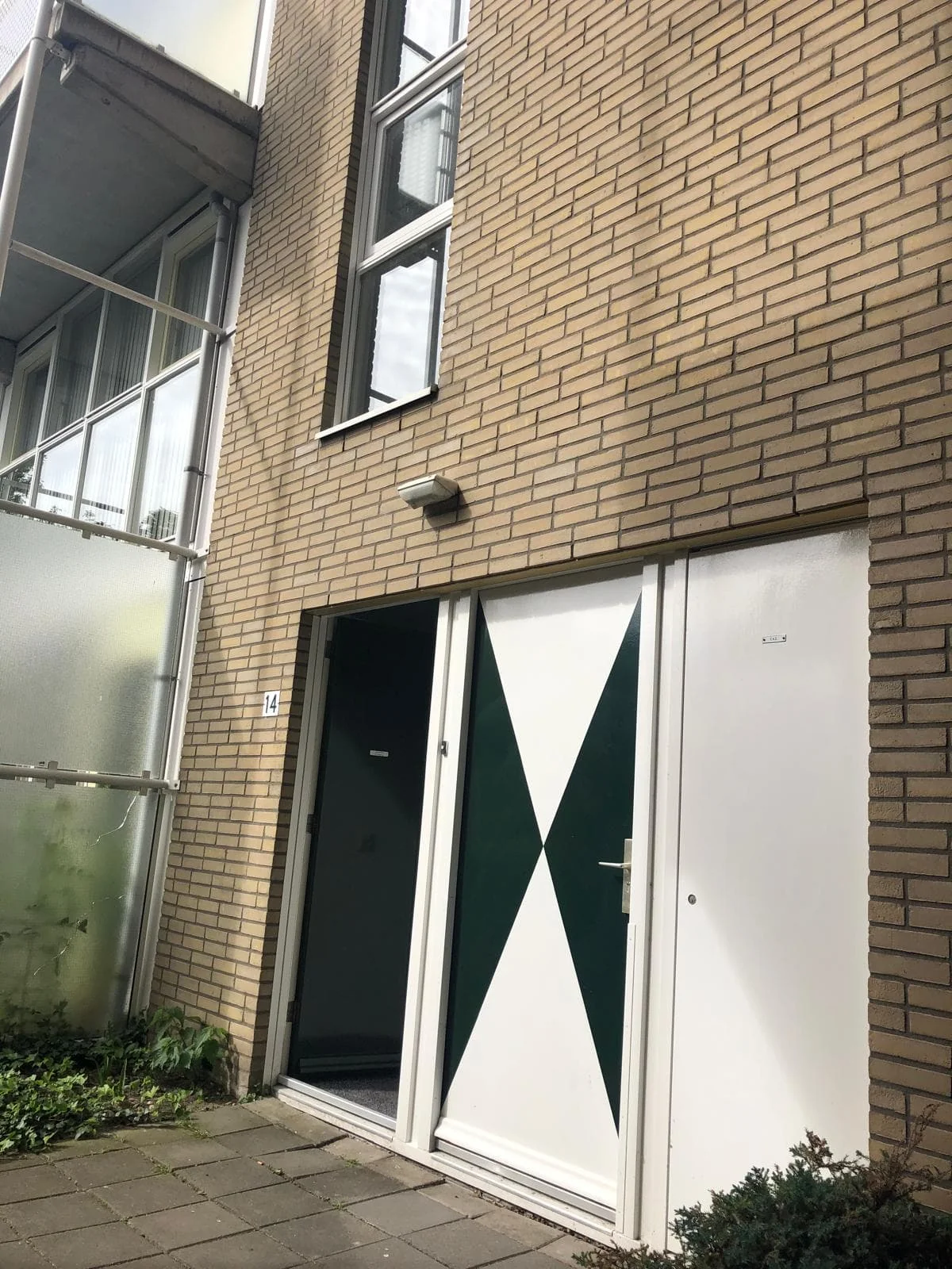 geblurde versie van de foto als achtergrond