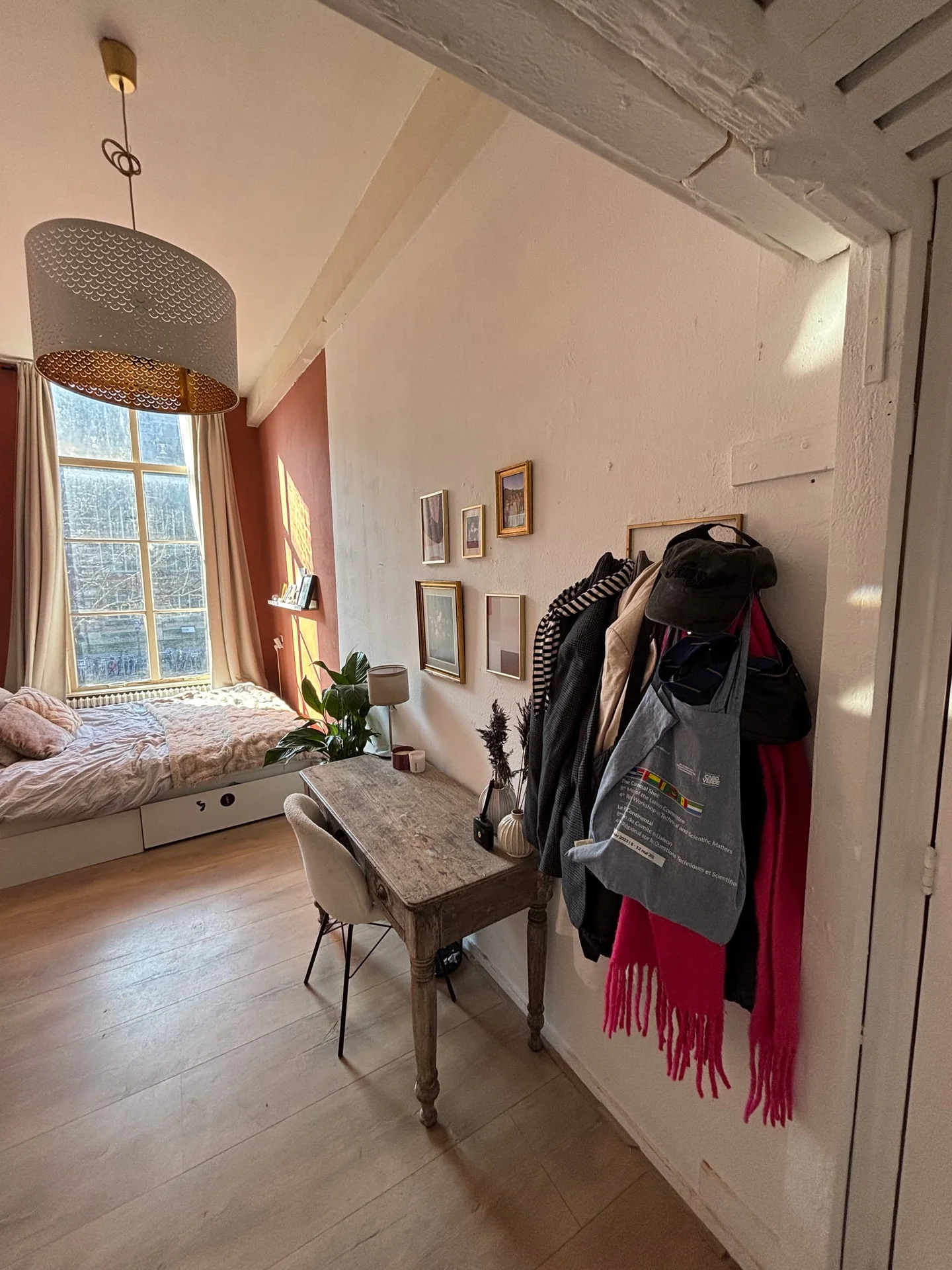 geblurde versie van de foto als achtergrond