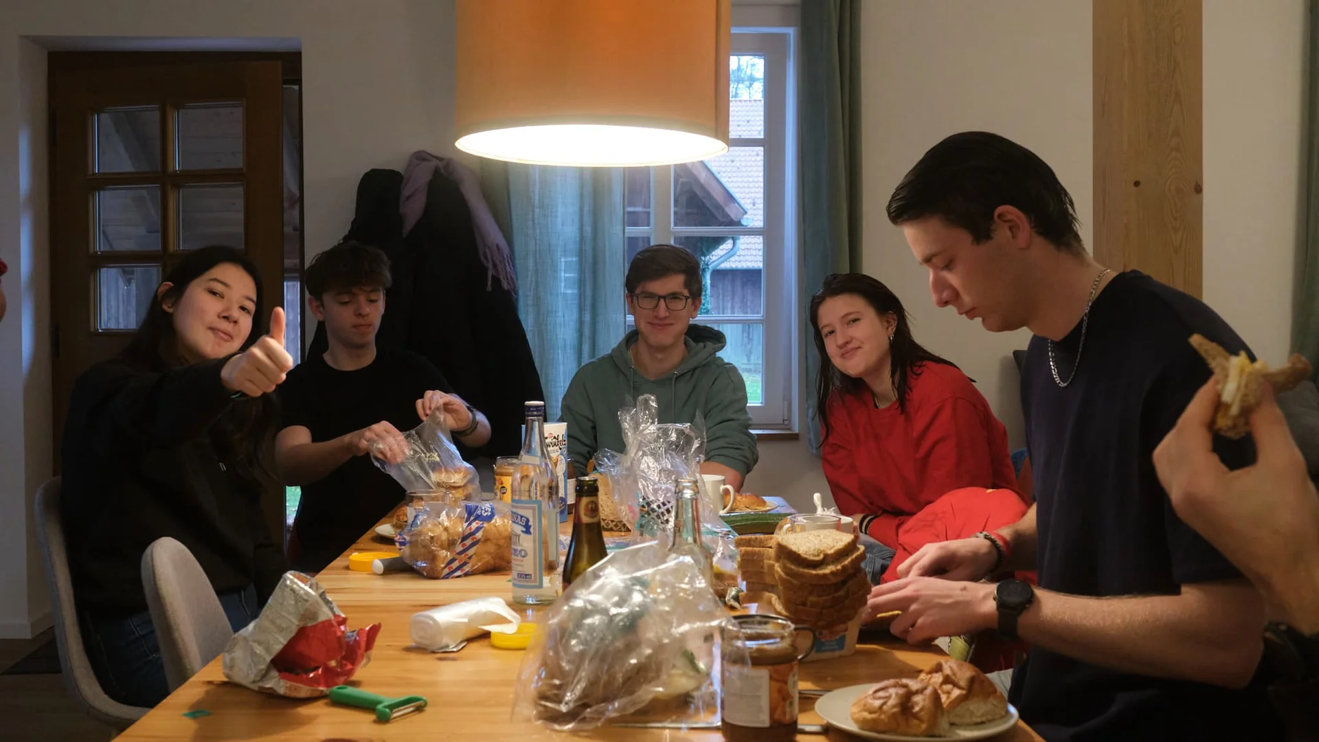 geblurde versie van de foto als achtergrond