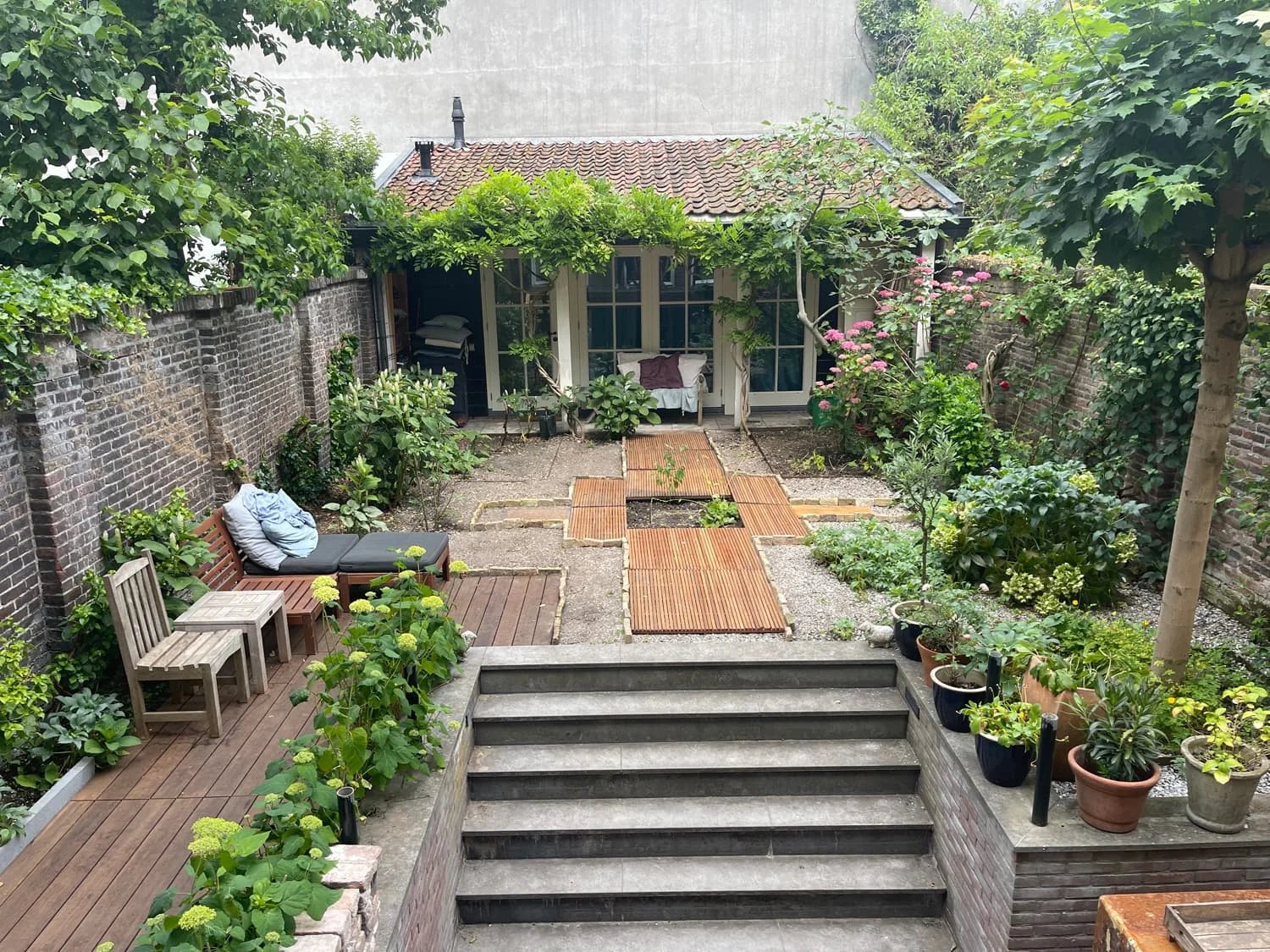 Foto van de Kamer gelegen aan de Nieuwe Schoolstraat in Den Haag