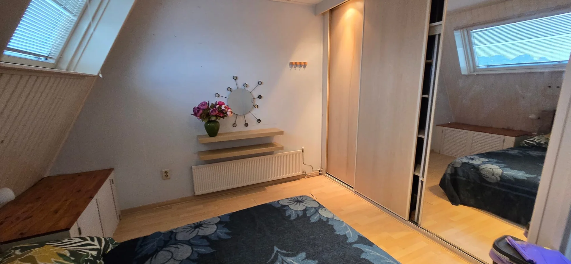 Foto van de Kamer gelegen aan de Twellostraat in Amsterdam